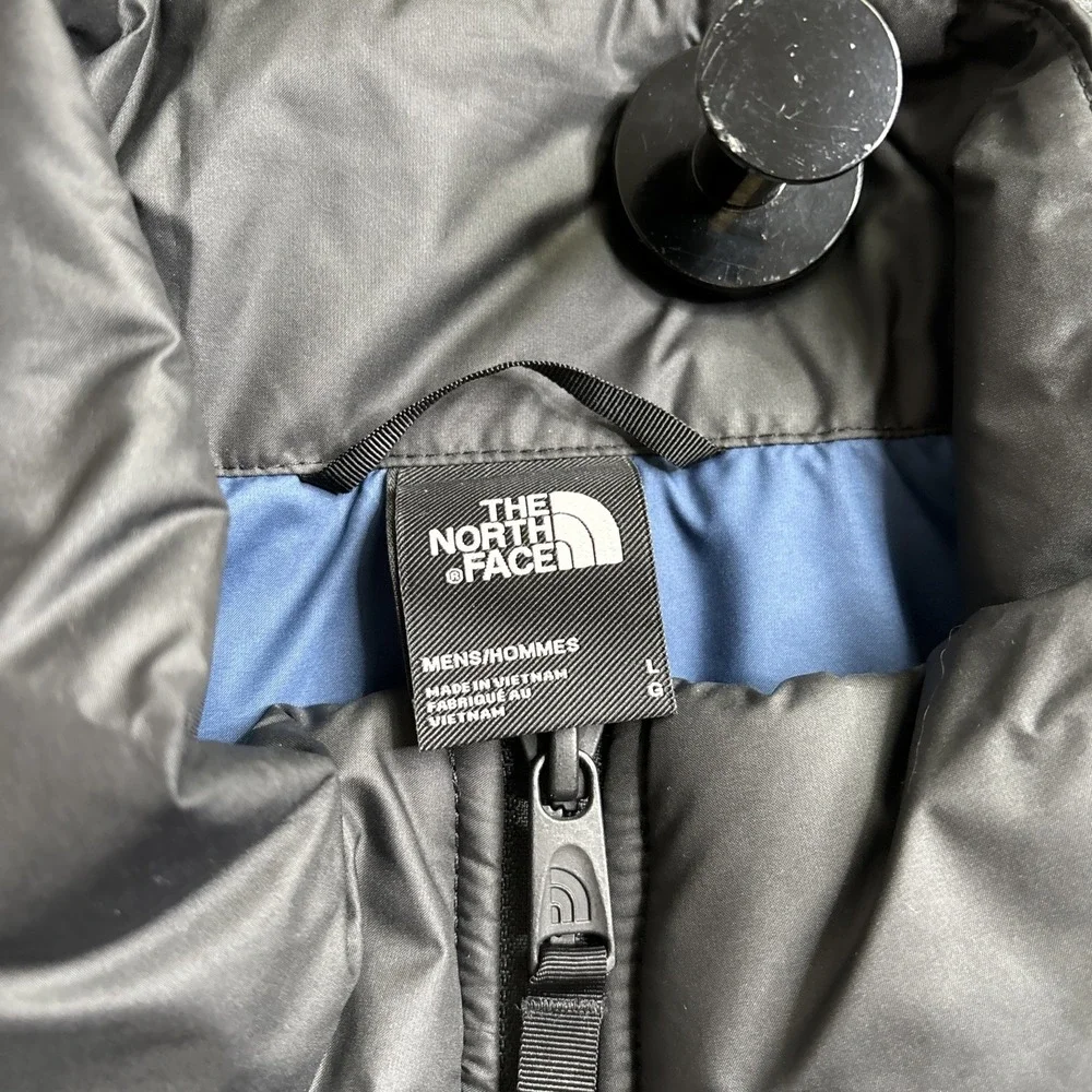 The North Face Everyday Insulated Vest Mens L Shady Blue Black Embroidered NWT